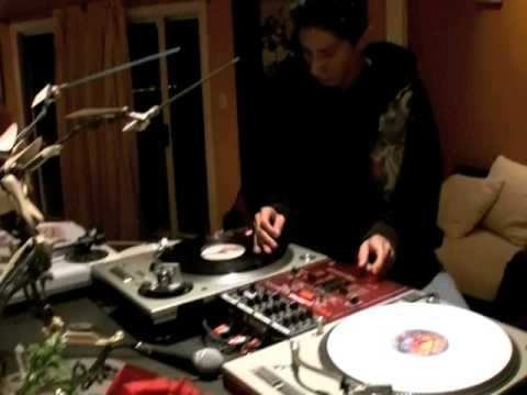 DJ Q-Bert, DJ Phase, & Chris Karns (fka DJ Vajra) freestyle scratch session