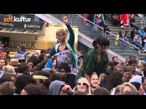 Everything Everything - 05 - Schoolin (MELT! 2011)