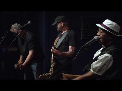 Beverly "Guitar" Watkins w/Rick Fowler Band - "Red Mama" - 07/10/17