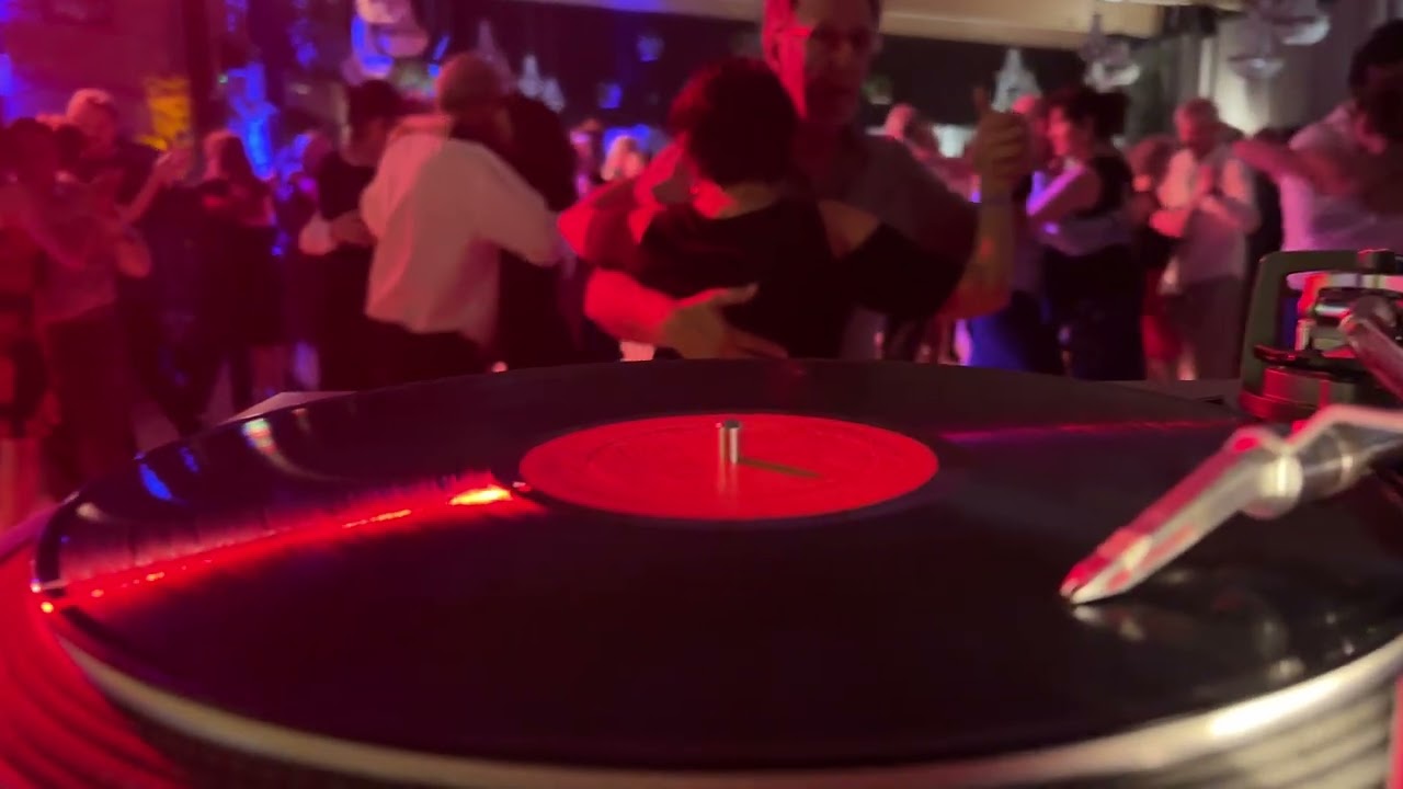 Tango. Gustavo Rosas. Dj Gus. Tangos en Vinilos en El Baztango Festival. Noviembre 2022. España.