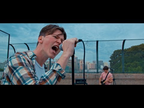 Undercast - Let Go (Official Music Video)