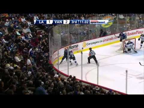 2011.03.31.kings.Vs.canucks.02.avi