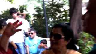 Neil spends Sunday with family – Live at 02:01am PST