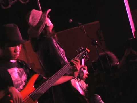 Rama Satria & the Electric Mojos "Tin Pan Alley (part 2)" live at Nge-Blues in Campus, Maranatha