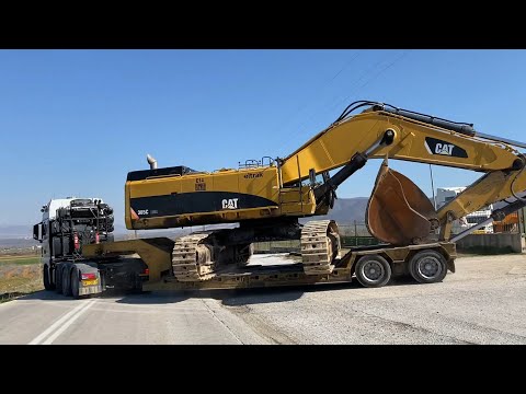 Transporting The Caterpillar 385C Excavator By Side - Fasoulas Heavy Transports