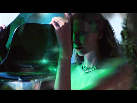 Amor Entrave - A Word in Your Belly  (Mi And L'Au Cover)