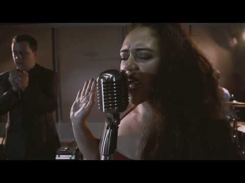 Bloody Mery e os Dry Martinis - At Last (Etta James)