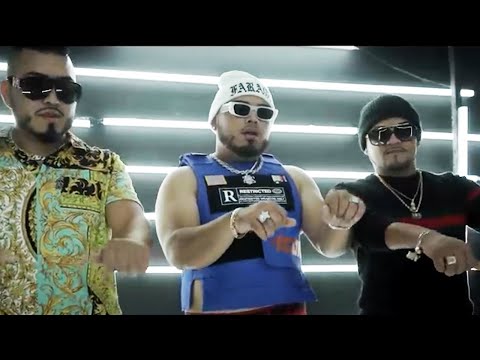 @FaraonDeOro  - Hombre De Negocio