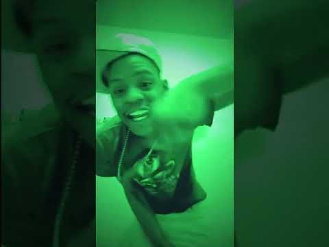 El Hitta showing love to East St. Louis artist BigBank Epheezy