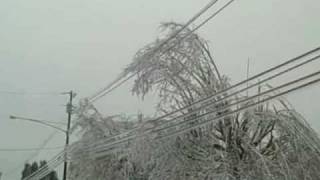 preview picture of video '01-28 -2009 January 28, 2009 ice storm lancaster kentucky'