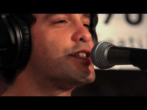Los Amigos Invisibles - Vivire Para Ti (Live on KEXP)