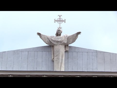 Nowe rzeźby na dachu katedry 10.06.2022