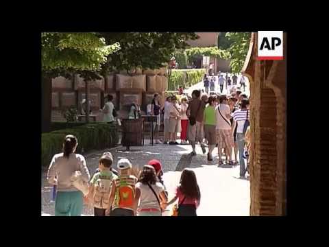 Researchers aiming to translate and catalogue all wall carvings of the Alhambra