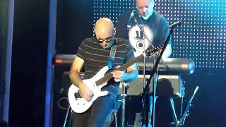 Joe Satriani - War (Live In Montreal)