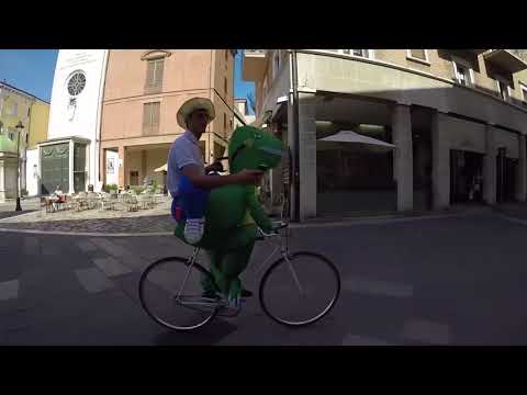 Dinosaur is Back, T-Rex in Town . Wolfbotts , Jurassic Park