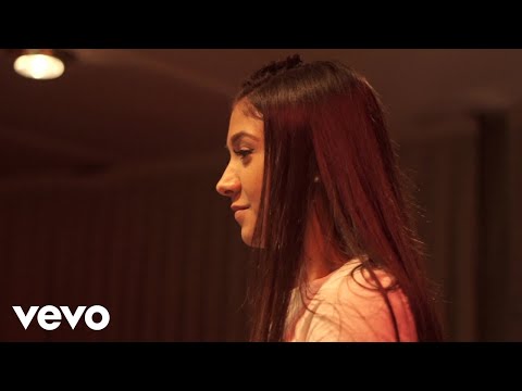 Shakira Martínez - Pensando en tu sonrisa