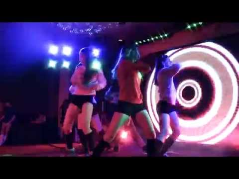 Ban G: Red Velvet - Ice Cream Cake