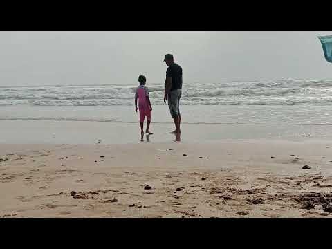 sumedha enjoying beach at ganapati pule with her dad on sept 9 2023