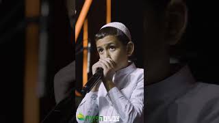 הכי מרגש שתראו 🥰 ילד הפלא בניה גרנות שר לחיילי צה"ל הגיבורים 🎗