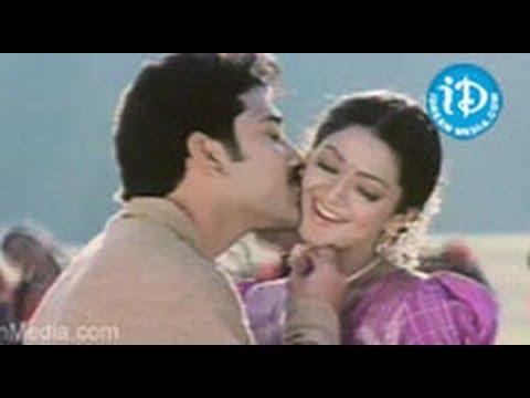 Aade Pade Song - Sankranthi Movie | Venkatesh | Aarti Agarwal | Sneha