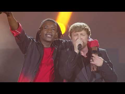 Afrikaans is Groot and Dodo Nyoka