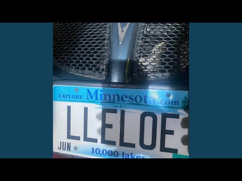 Whole 100 Mill (feat. Savo 32k & 32LilRoseee)