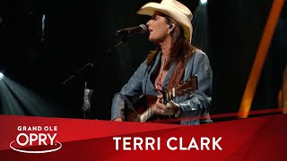 Terri Clark - &quot;Better Things To Do&quot; | Live at the Grand Ole Opry