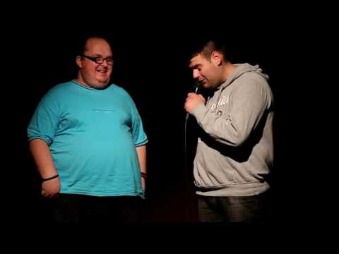 Velimir Tošić imitira Vučića u Ateljeu mladih