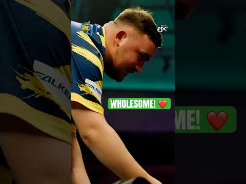 Getting a signature from your idol ❤️ | 2025/26 Paddy Power World Darts Championship