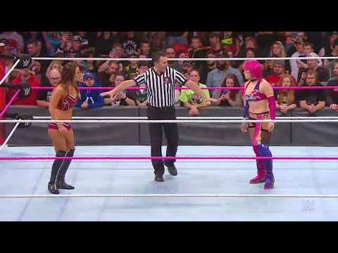 Asuka Vs Emma - WWE Raw 23/10/2017 (En Español)