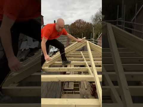 how to cut hips on a hippedroofs