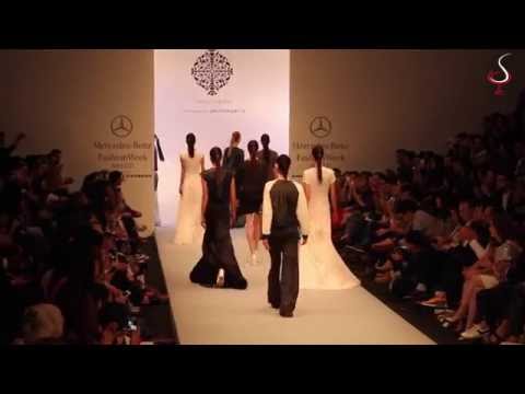 Lorena Saravia en el Mercedes Benz Fashion Week México PV 2015.