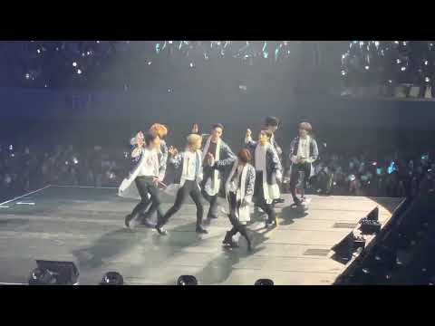 STRAY KIDS 2ND WORLD TOUR MANIAC IN MANILA DAY 1 031123 - THUNDEROUS, DOMINO, GODS MENU @StrayKids ​