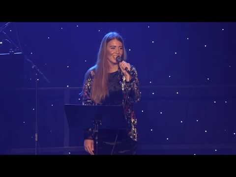Camilla Hovstø - Lys imot mørketida