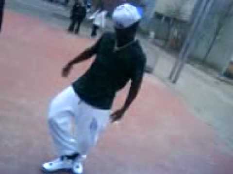 Codzienna sytuacja na boisku szkolnym...