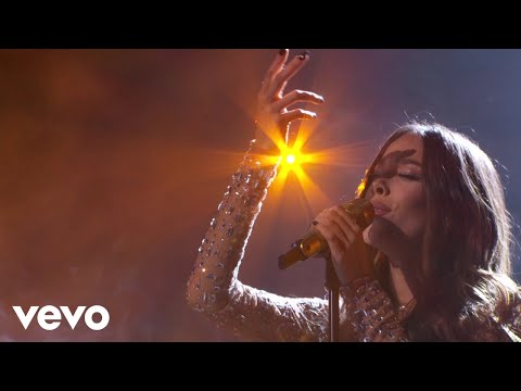 Danna Paola - A Un Beso (En Vivo Desde Premios Juventud/2022)