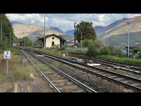 QUESTO TRENO ALL'IMPROVVISO CAMBIA BINARIO per entrare in stazione!! INGRESSO IN DEVIATA A PREGLIA