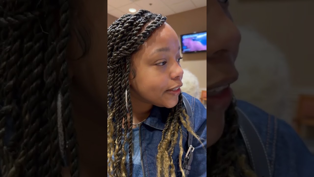 Lacreesha checks Hope & Faith while they’re at the hospital awaiting surgery