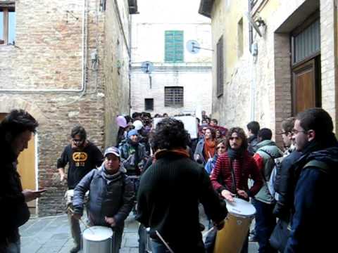 Corteo 29/11 Siena in rivolta - Occupazione mensa "Bandini"