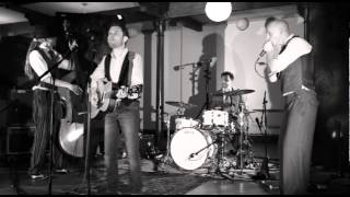 The Little Big Tones performing Thirty Days live - Available from AliveNetwork.com
