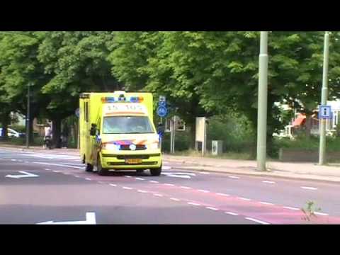Ambulance 15 105 met spoed naar de Laantje van Levenslust