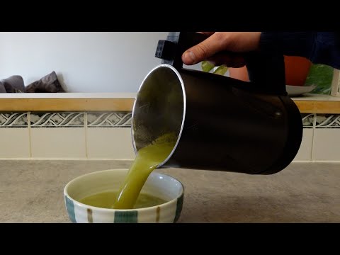 Making Broccoli soup with Philips Soup Maker - 10 Minutes - 1 Button