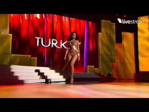 Miss Universe 2011 Swimsuit St. Lucia-Vietnam