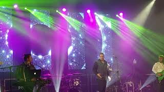 Download lagu T-vice live à Paris-full-performance-hd mp3