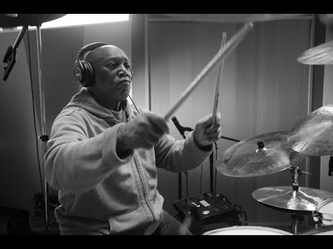 The WHY and HISTORY of Open Handed Drumming | (Billy Cobham, Dennis Chambers, & Dick Fosbury)