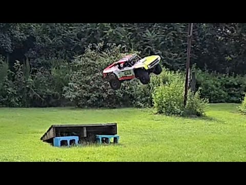 FMS 1/7 scale FUN-HAVER  RTR BRONCO EB, Can it take a little bit of abuse mixed with bad driving?