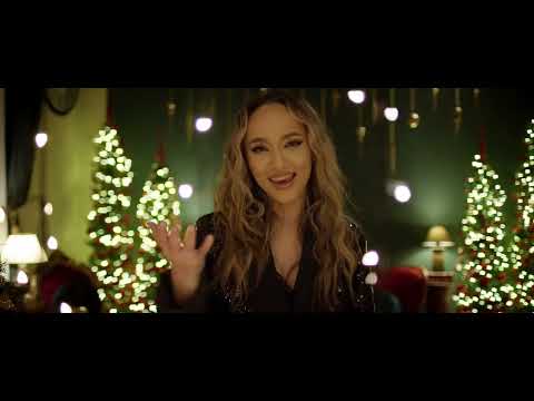 Sia - Everyday is Christmas | Cover by Belleamy
