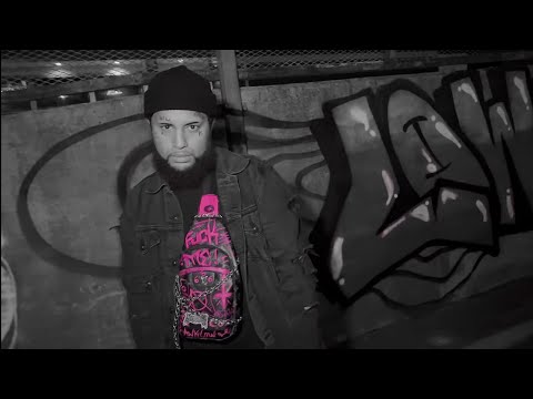 AwkwardLowlife x EMOtional Xan - BITE!