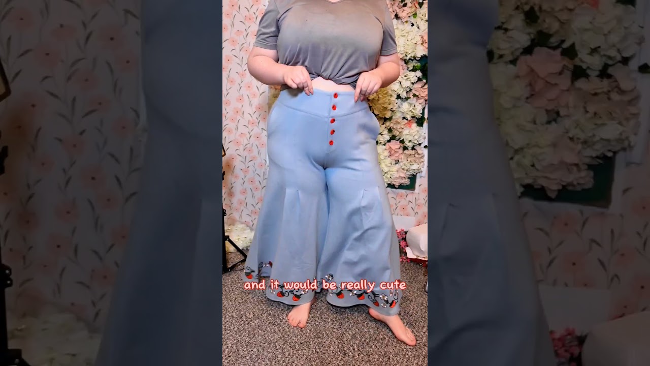 Strawberry Pants Sample Review #fashion #strawberry #indiedesigner #fashiondesigner