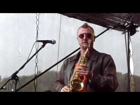 Národ Sobě - Národ Sobě - Nahoru a dolů - live in Dunění rockových tamtamů